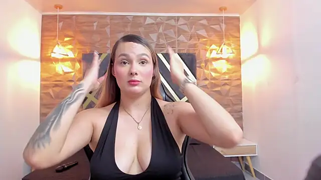 Snapshot of Emmaa_white_ chatting on 04-25-26, 05:10 Emmaa white online show from 04-25-26, 05:10
