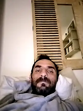 Snapshot of hotmen83 chatting on 10-13-25, 04:12 hotmen83 online show from 10-13-25, 04:12