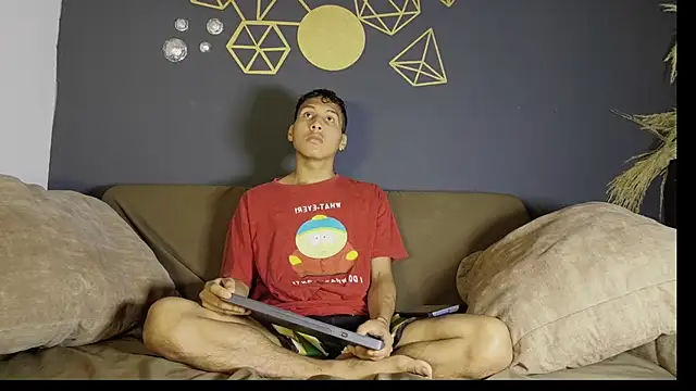 spicy adonhis online show from 04-17-26, 01:36