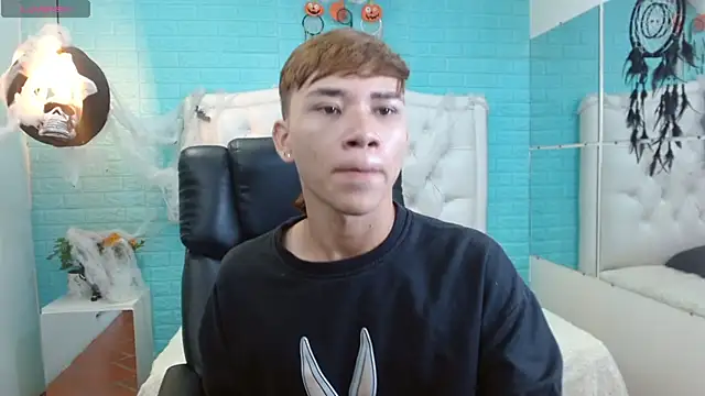 nathanclay online show from 11-02-25, 03:42