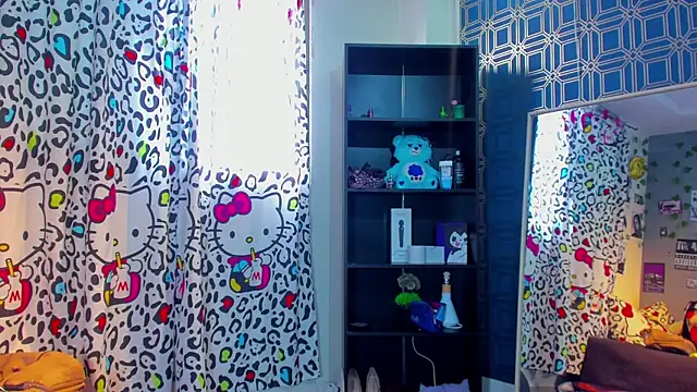 Snapshot of thania_777 chatting on 10-31-25, 05:25 thania 777 online show from 10-31-25, 05:25