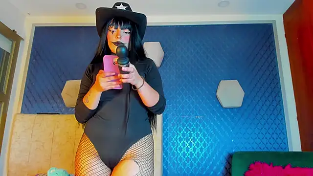 Snapshot of thania_777 chatting on 11-03-25, 09:48 thania 777 online show from 11-03-25, 09:48