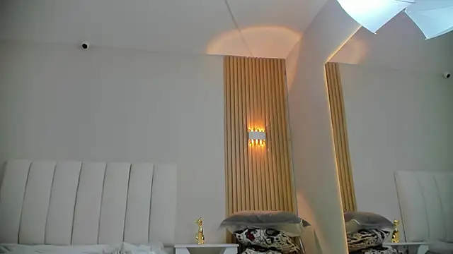 lilyth adam online show from 11-13-25, 07:35