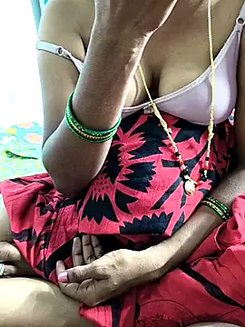 Snapshot of TeluguhotRani chatting on 11-29-25, 04:21 TeluguhotRani online show from 11-29-25, 04:21