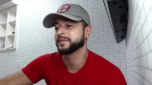 Snapshot of BombeiroHotx chatting on 02-08-26, 07:28 BombeiroHotx online show from 02-08-26, 07:28