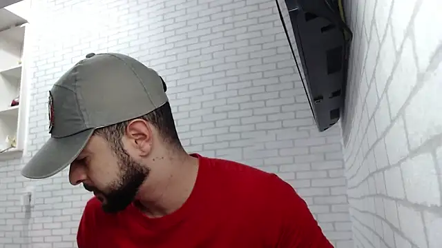 Snapshot of BombeiroHotx chatting on 02-13-26, 07:32 BombeiroHotx online show from 02-13-26, 07:32