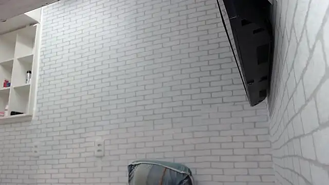 Snapshot of BombeiroHotx chatting on 03-13-26, 10:05 BombeiroHotx online show from 03-13-26, 10:05