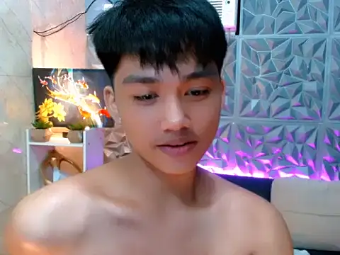 Snapshot of Mister_officer69 chatting on 06-23-26, 04:38 Mister officer69 online show from 06-23-26, 04:38