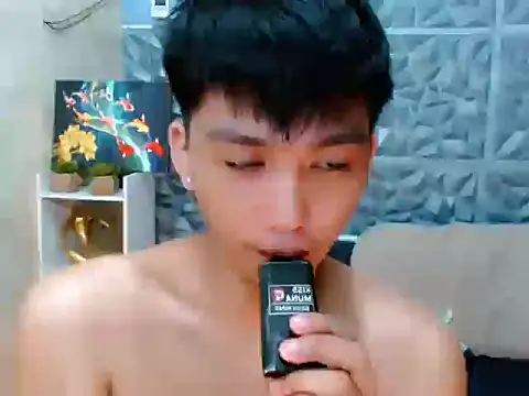 Snapshot of Mister_officer69 chatting on 06-27-26, 07:52 Mister officer69 online show from 06-27-26, 07:52