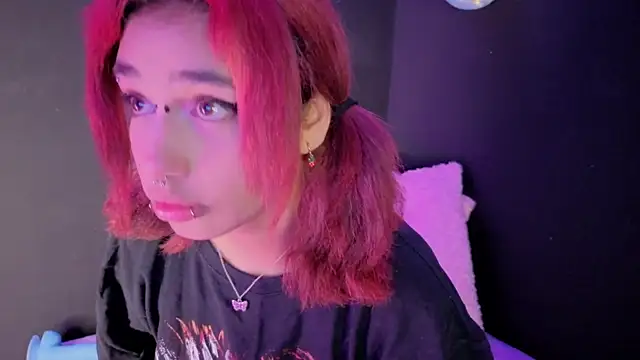 zoelight18 online show from 09-19-25, 04:14