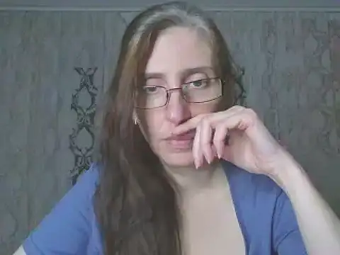 CandiCole online show from 11-20-25, 03:45