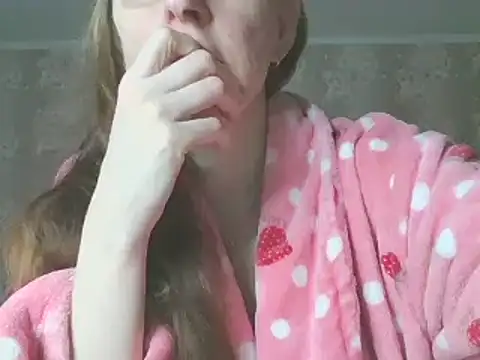 CandiCole online show from 04-16-26, 05:52