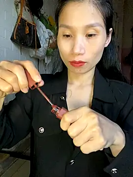 MinHiNi online show from 10-02-25, 01:23