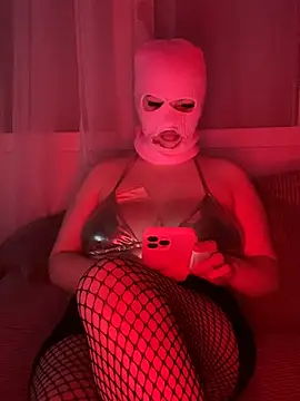 Snapshot of emiliafrancaise chatting on 03-05-26, 09:22 emiliafrancaise online show from 03-05-26, 09:22