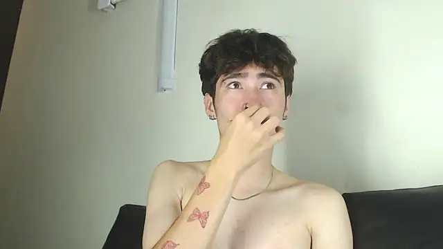 Snapshot of _DantFox_ chatting on 09-21-25, 07:26 DantFox online show from 09-21-25, 07:26