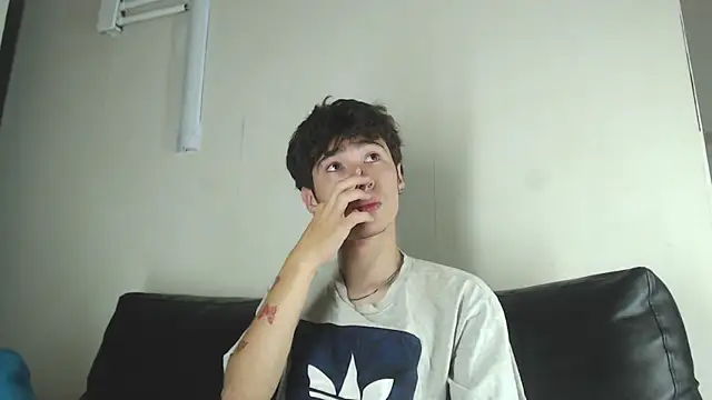 Snapshot of _DantFox_ chatting on 09-22-25, 07:27 DantFox online show from 09-22-25, 07:27