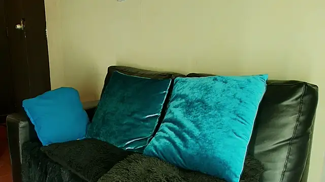 Snapshot of _DantFox_ chatting on 10-22-25, 08:08 DantFox online show from 10-22-25, 08:08