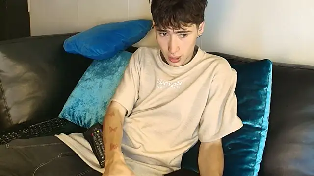 Snapshot of _DantFox_ chatting on 11-28-25, 07:27 DantFox online show from 11-28-25, 07:27