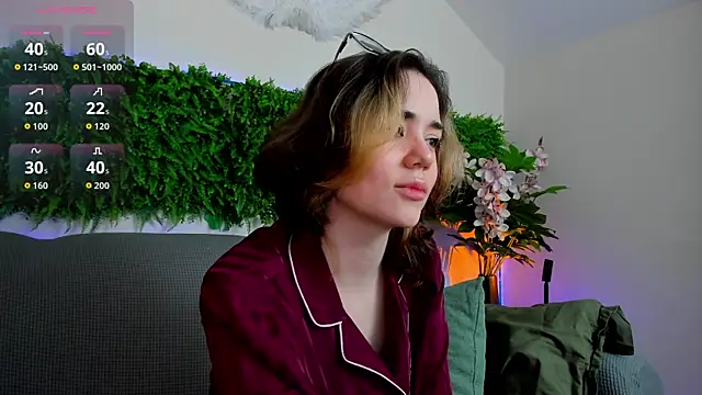 Sunny Teaze online show from 11-02-25, 07:33