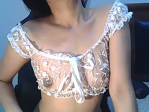 lovelynie123 online show from 10-24-25, 09:44