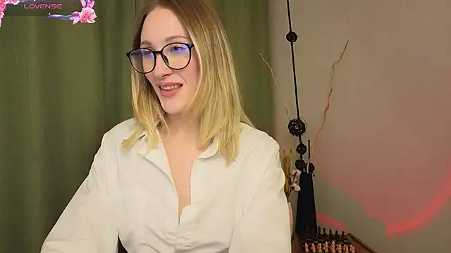 BiancaHelo online show from 09-24-25, 11:24