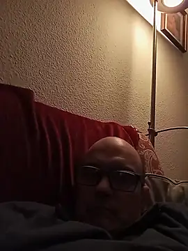 Snapshot of geli45 chatting on 03-04-26, 06:14 geli45 online show from 03-04-26, 06:14