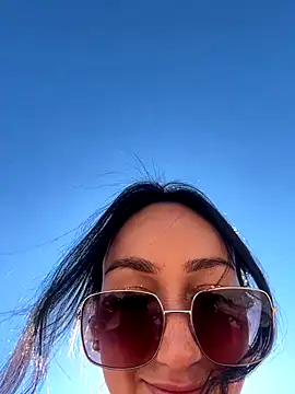 Ninabigtitied online show from 10-02-25, 10:33