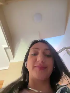 Ninabigtitied online show from 10-06-25, 12:57