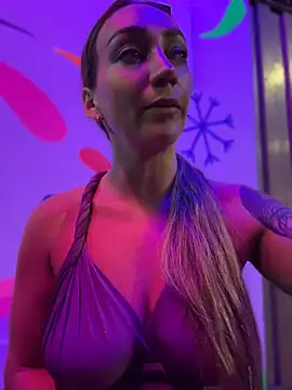 Ninabigtitied online show from 07-04-26, 01:56