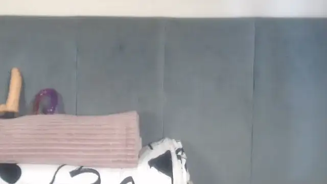 Jah-Queen online show from 11-17-25, 01:06