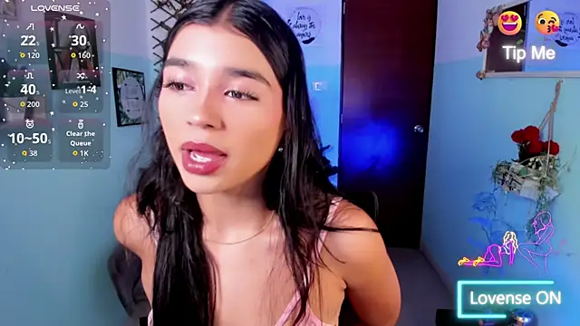 Elsa Pataky online show from 09-15-25, 02:17