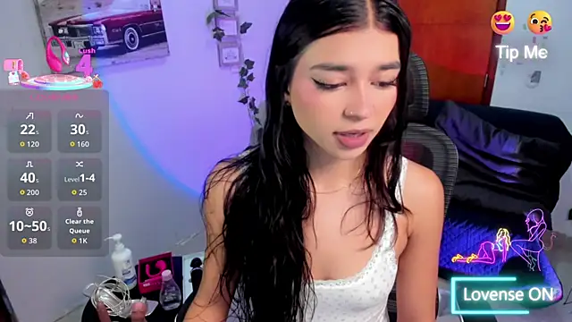 Elsa Pataky online show from 11-18-25, 02:21