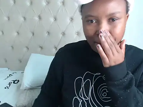 Lolly Ramochele online show from 12-14-25, 12:10