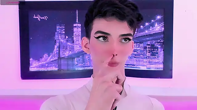 Baby FenixTS online show from 10-18-25, 05:54