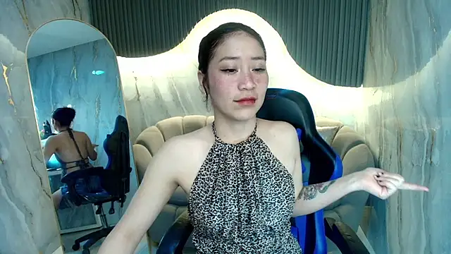 valentina r  online show from 11-12-25, 03:29