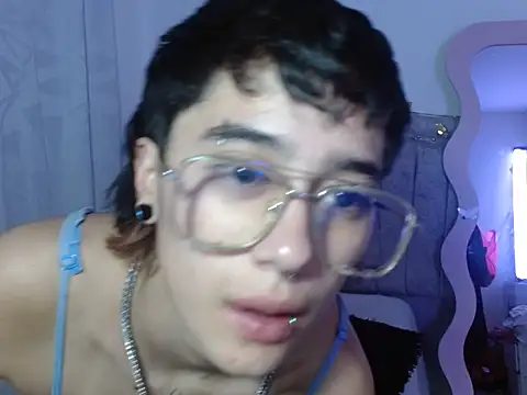 katalinathxandbritney1 online show from 03-26-26, 01:44