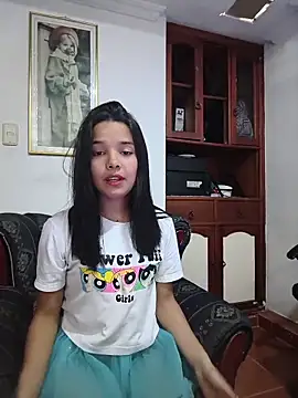 Snapshot of BelhaLawuo chatting on 05-15-26, 06:15 BelhaLawuo online show from 05-15-26, 06:15