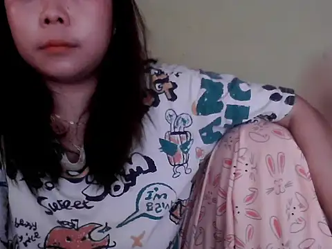 Snapshot of mimi15 chatting on 04-28-26, 07:57 mimi15 online show from 04-28-26, 07:57