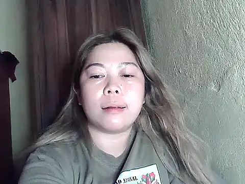 Snapshot of mimi15 chatting on 06-10-26, 09:19 mimi15 online show from 06-10-26, 09:19