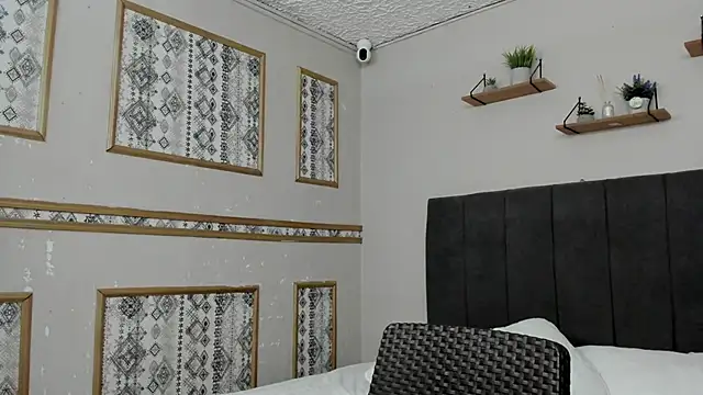 Snapshot of Riky_Strong chatting on 11-09-25, 04:44 Riky Strong online show from 11-09-25, 04:44