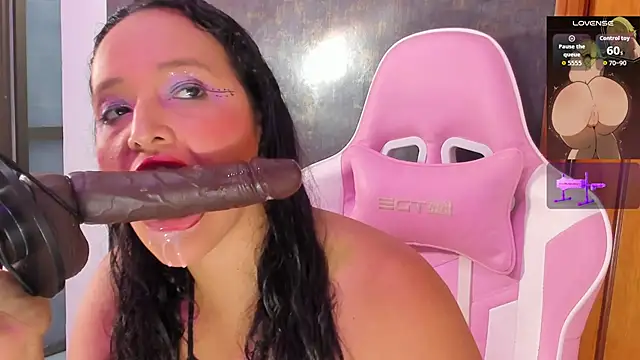 Snapshot of dalia_roses chatting on 12-04-25, 01:15 dalia roses online show from 12-04-25, 01:15