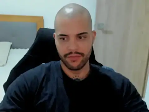 Snapshot of PandacX chatting on 03-04-26, 10:38 PandacX online show from 03-04-26, 10:38