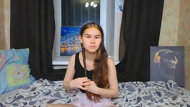 Snapshot of litle_owl chatting on 09-25-25, 04:32 litle owl online show from 09-25-25, 04:32