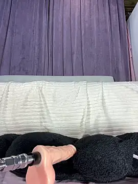 Snapshot of Rinamay_ chatting on 09-20-25, 11:39 Rinamay online show from 09-20-25, 11:39