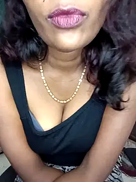 Snapshot of Tamil_kavinila chatting on 10-09-25, 05:16 Tamil kavinila online show from 10-09-25, 05:16