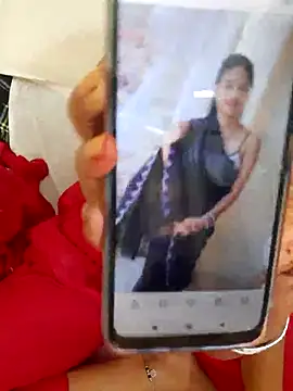 Snapshot of Naira-Tripathi chatting on 09-22-25, 05:20 Naira-Tripathi online show from 09-22-25, 05:20