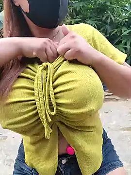 Snapshot of Akira_sera chatting on 11-05-25, 12:43 Akira sera online show from 11-05-25, 12:43