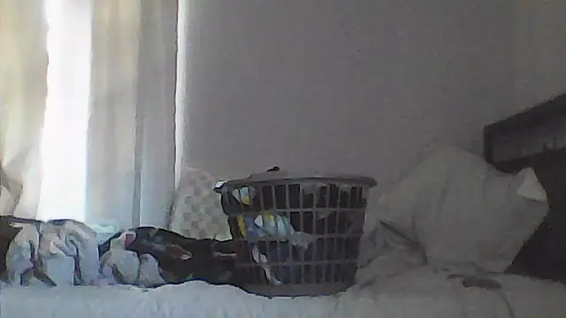 sarahkat86 online show from 04-15-26, 10:10