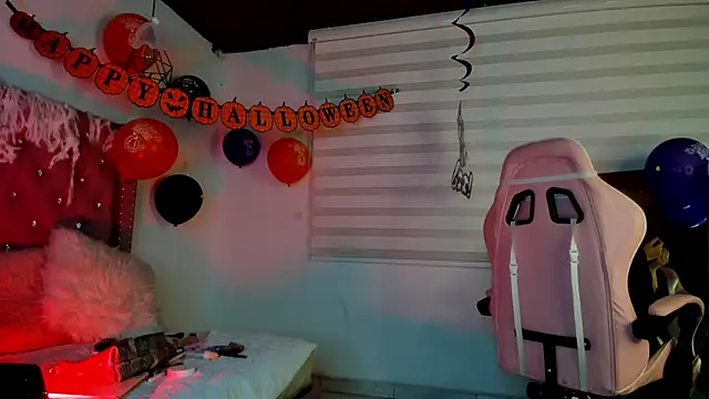 Snapshot of Jade_rey_ chatting on 10-24-25, 03:14 Jade rey online show from 10-24-25, 03:14