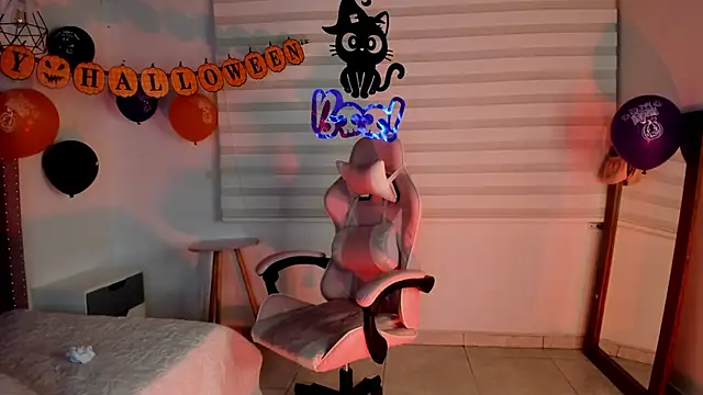 Snapshot of Jade_rey_ chatting on 10-26-25, 03:34 Jade rey online show from 10-26-25, 03:34